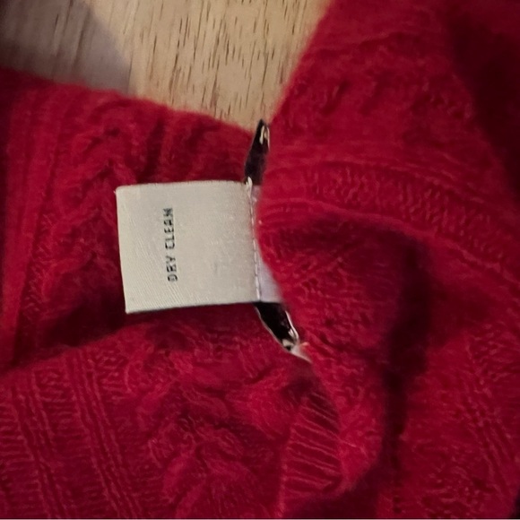 Vertical Design Red 100% Cashmere Cardigan Sweater Size Medium With Buttons - Picture 15 of 15